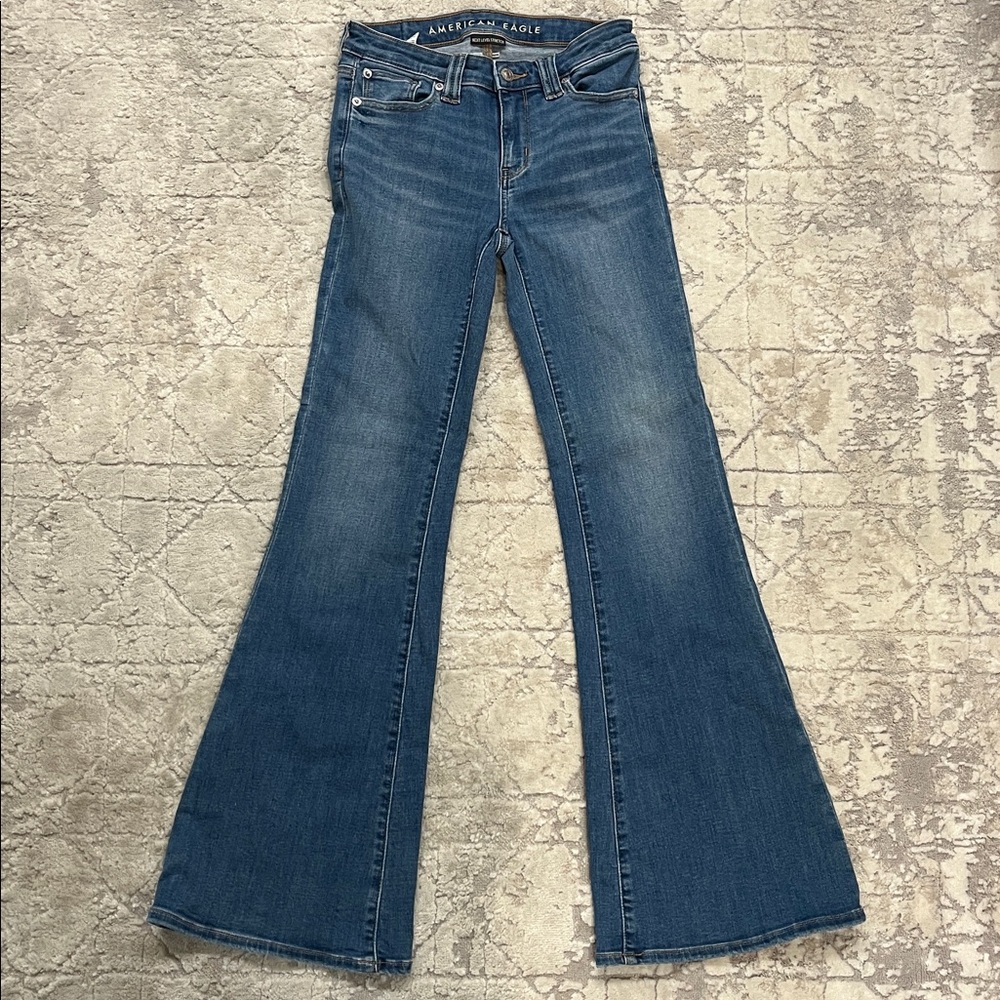 American Eagle Outfitters Low Rise Flare Jeans size 00 next level stretch